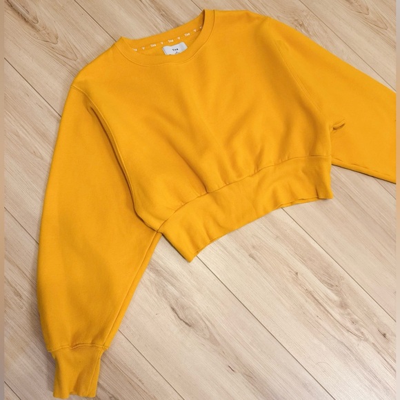 Aritzia TNA Yellow Cropped Sweatshirt (Thick cotton version) - Picture 4 of 6